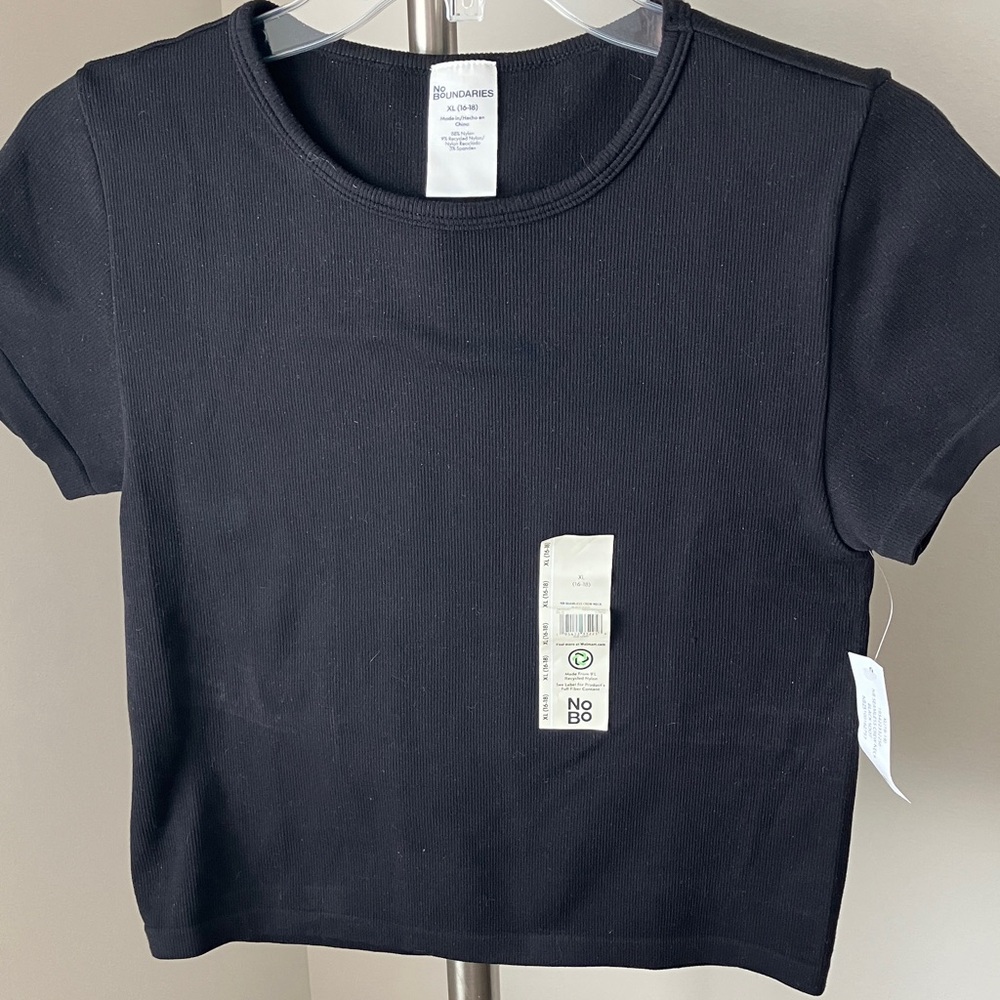 NWT. No Boundaries Classic Black Crop Top